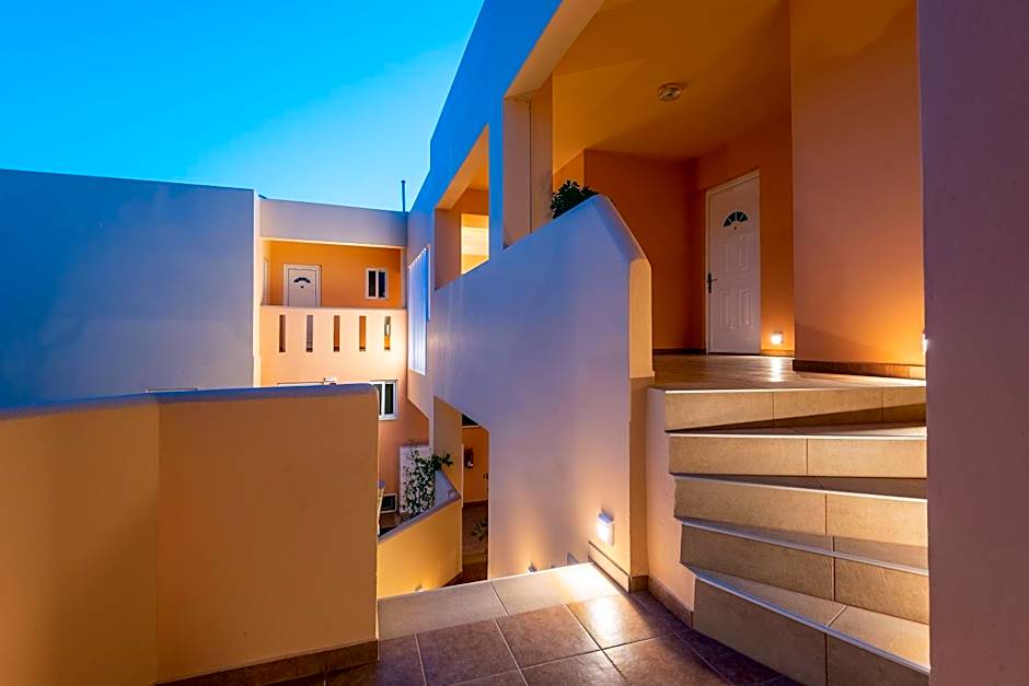 Cirillo Family Hotel-Christinas Studios