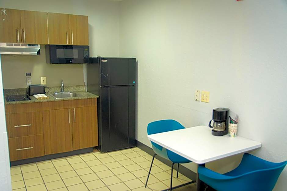 Studio 6-West Palm Beach, FL