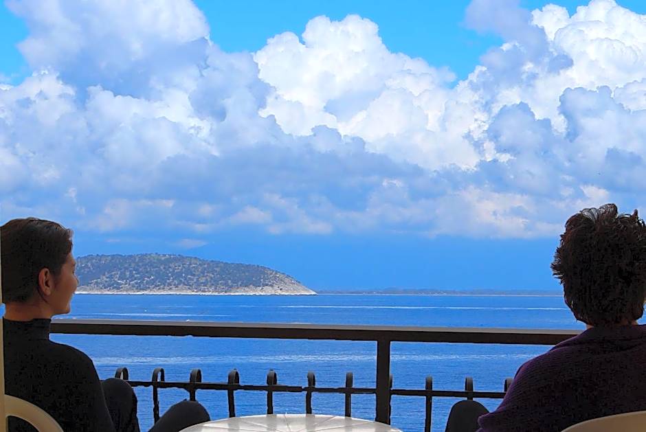 Akti Hotel