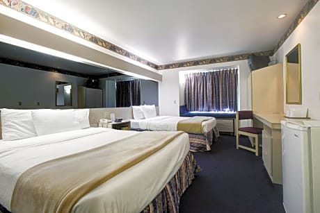 2 Queen Beds Accessible NS