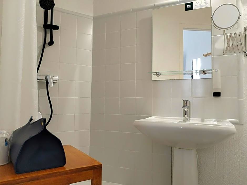 Logis Hotel La Bastide d'Entraigues