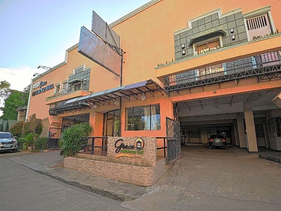 OYO 584 Grace Residence Hall