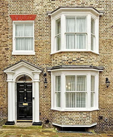 Old Town House by Ezestays