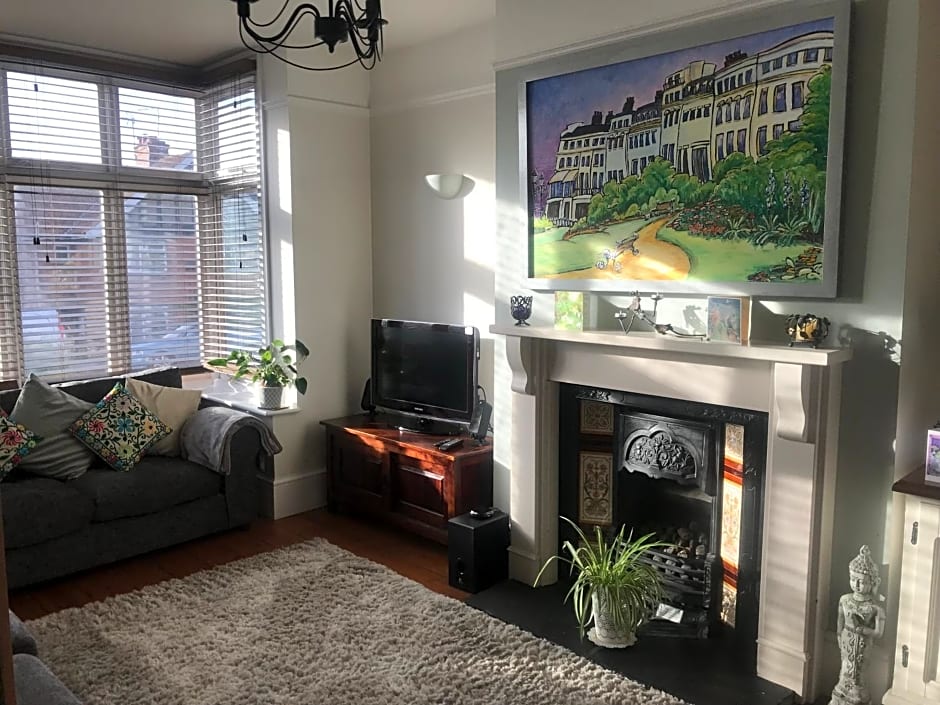 Rie's Retreat - The Emerald room