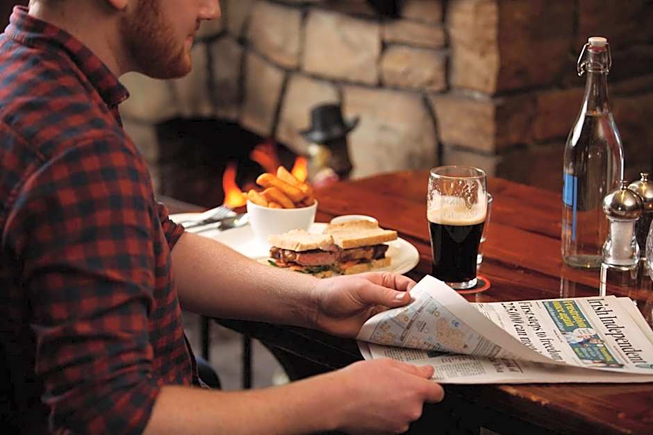 Horse & Jockey Hotel