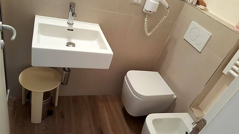 Hotel De La Ville depandance di Hotel Augustus