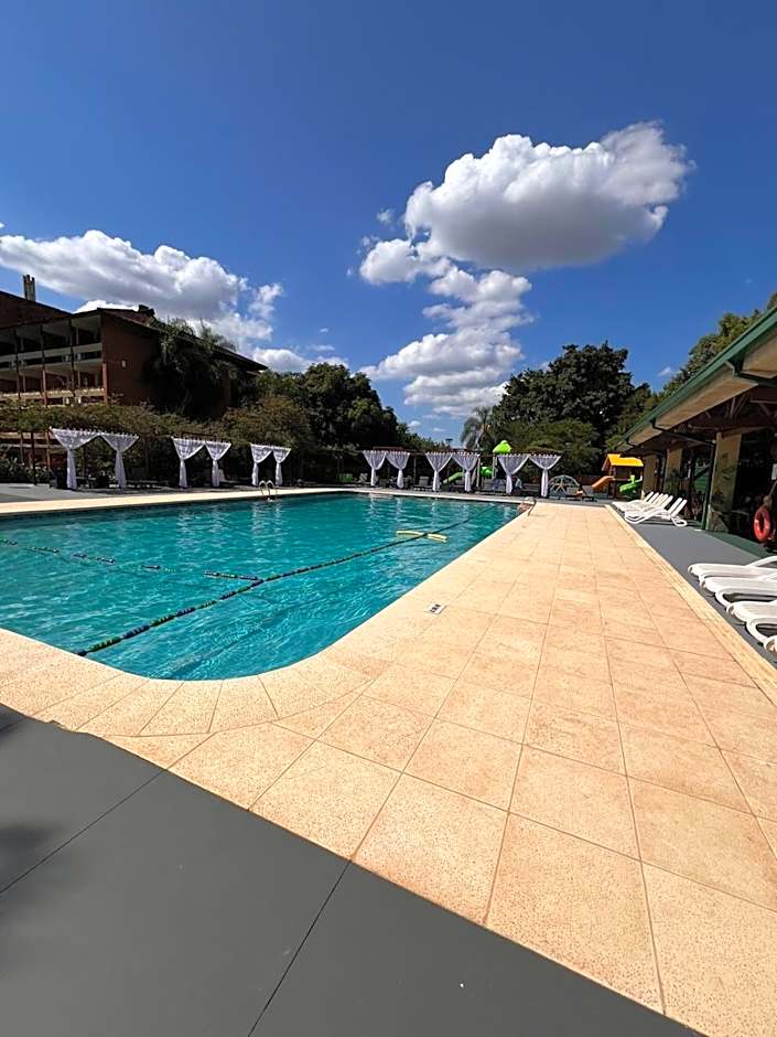 Hotel Raices Esturion