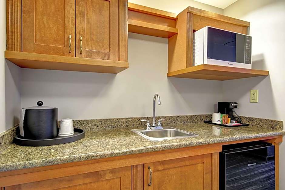 Hampton Inn By Hilton & Suites Guelph, Ontario, Canada