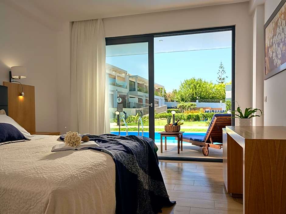 Cavo Orient Beach Hotel & Suites