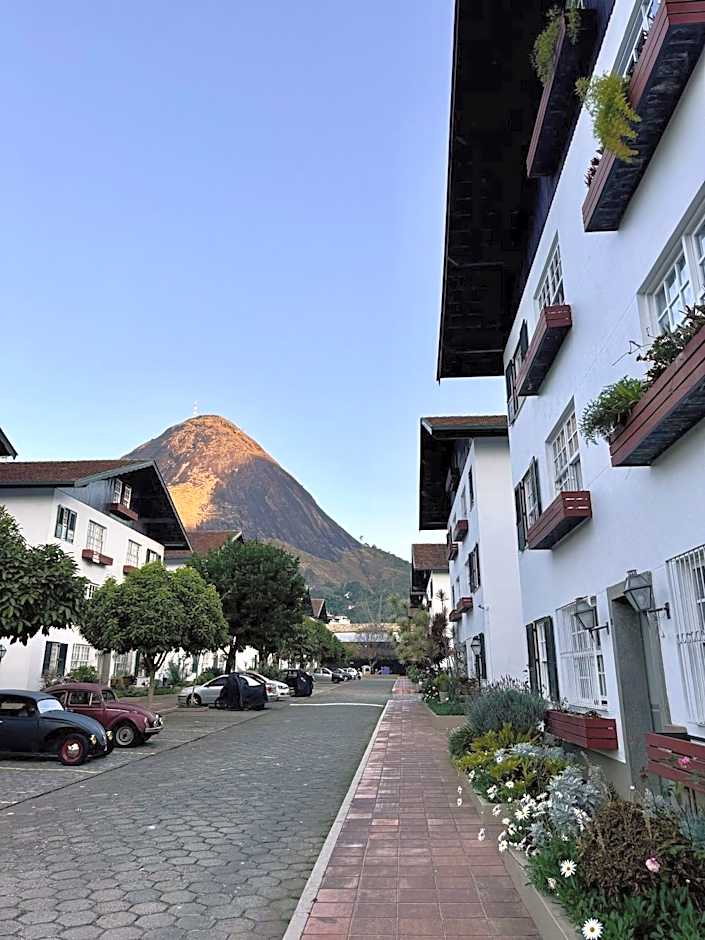 Apartamento com piscina em Olaria