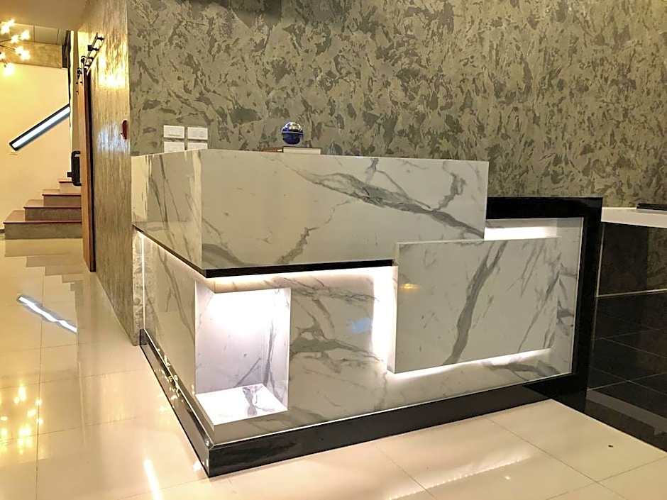 Tall Tree Poshtel Phuket