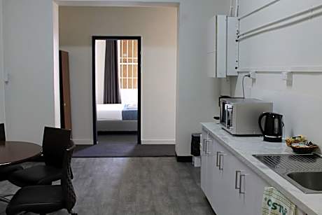 Romano's Hotel & Suites Wagga Wagga