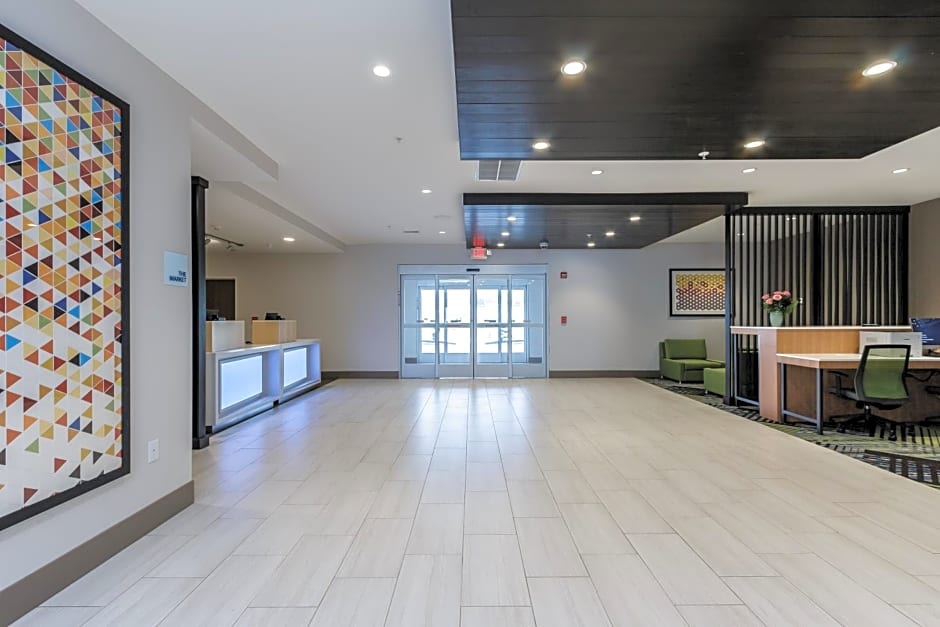 Holiday Inn Express and Suites- South Bend Casino By IHG