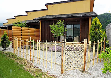 Twin Bed Room with Tatami Area with Mountain view
