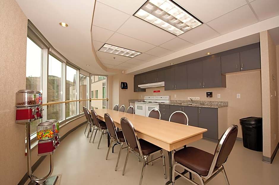Residence & Conference Centre - Kamloops