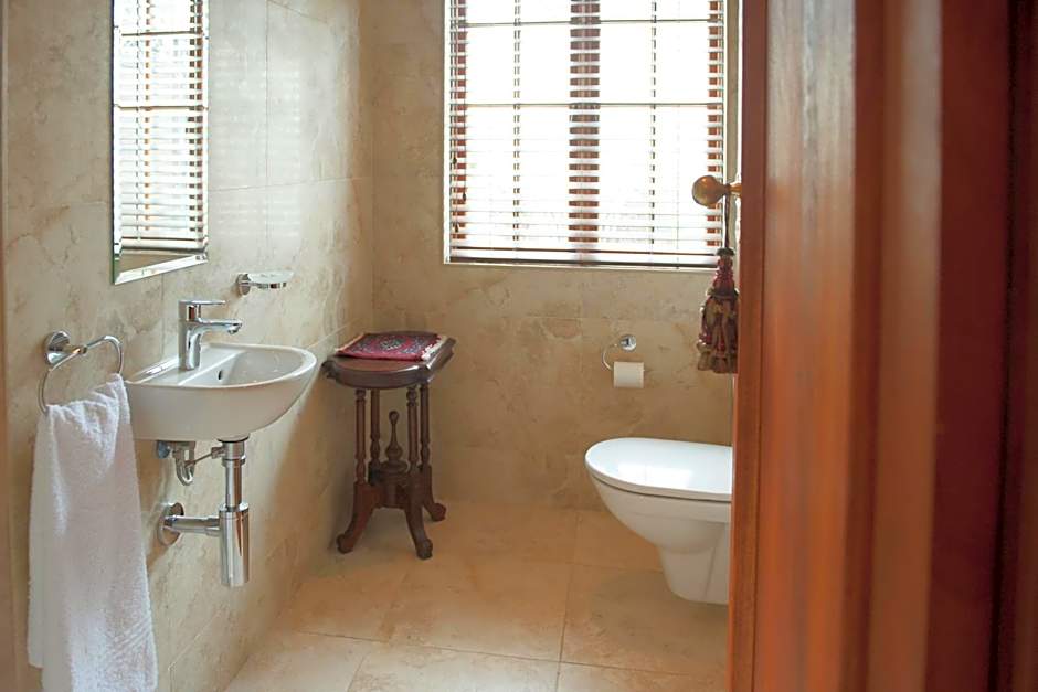 Blaauwheim Guest House