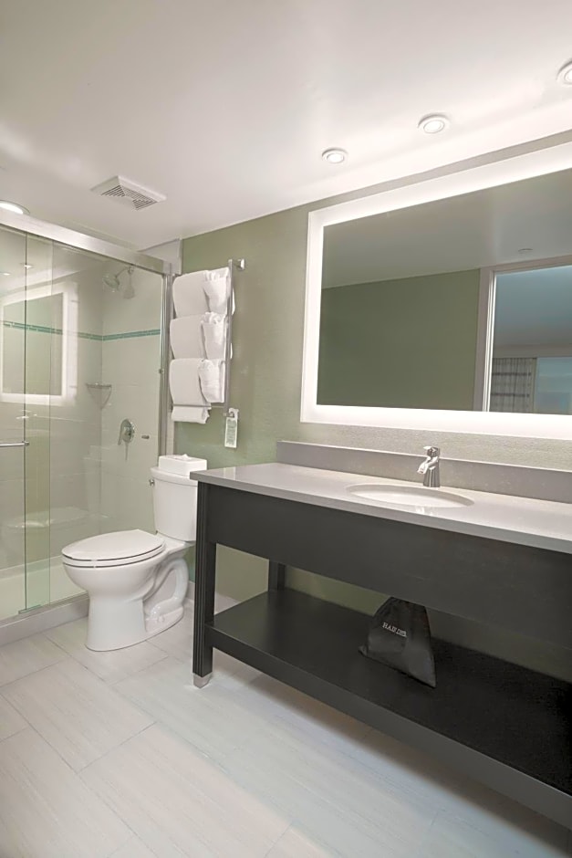 Holiday Inn Columbus Dwtn-Capitol Square, an IHG Hotel