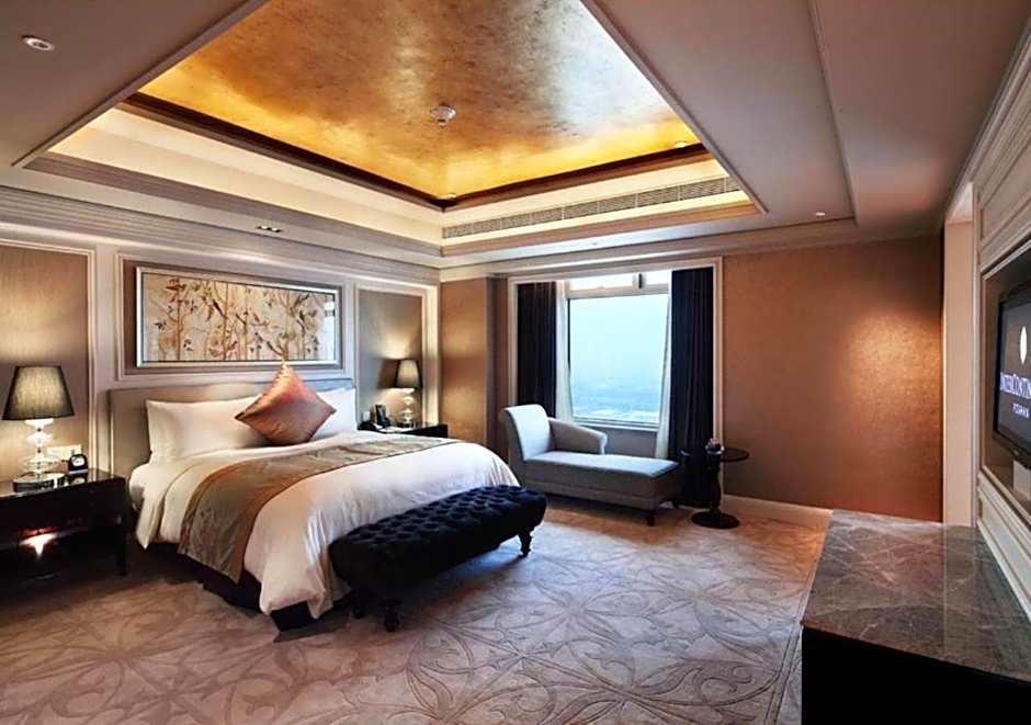 Photo 1 of 5 of Ambassador Suite