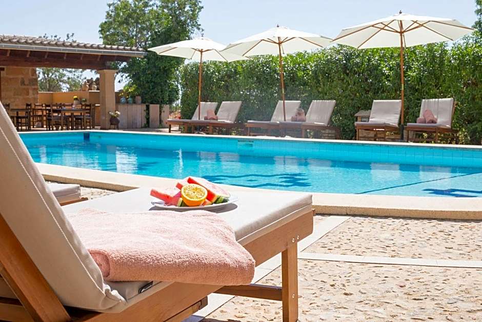 Es Quatre Cantons Hotel