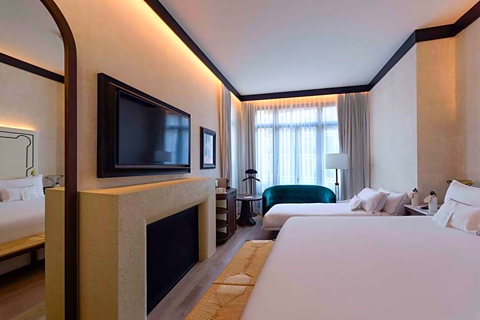 Hotel Montera Madrid, Curio Collection by Hilton