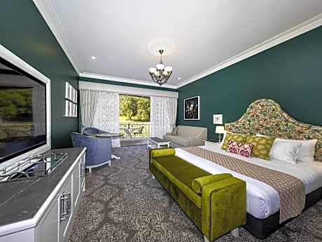 King Suite with Bath