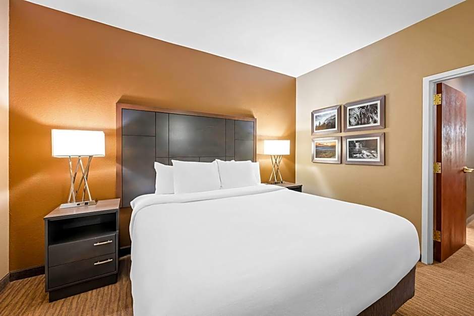 La Quinta Inn & Suites by Wyndham Boone University