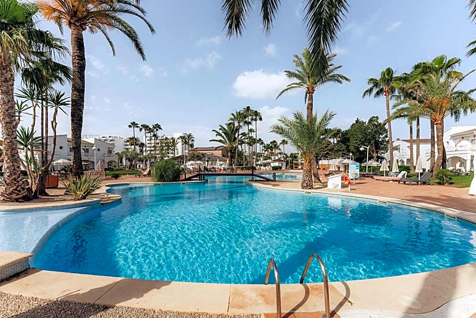 Garden Saladina - Adults Only