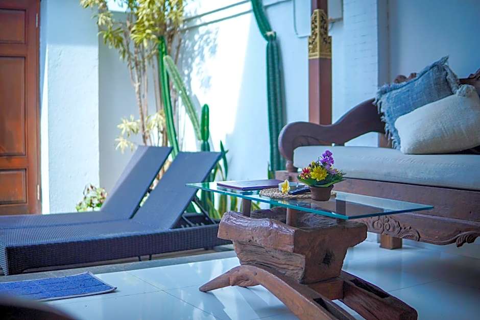 The Calmtree Bungalows