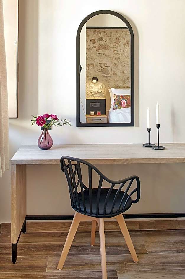 IALNA Boutique Hotel