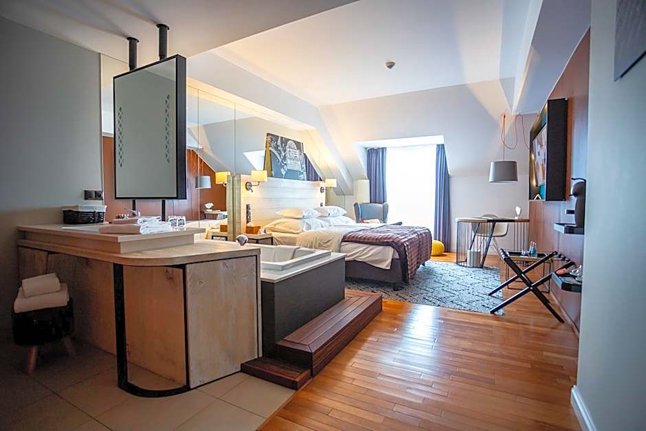 Bristol Tradition & Luxury Hotel