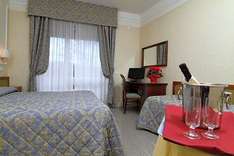 Mondial Park Hotel