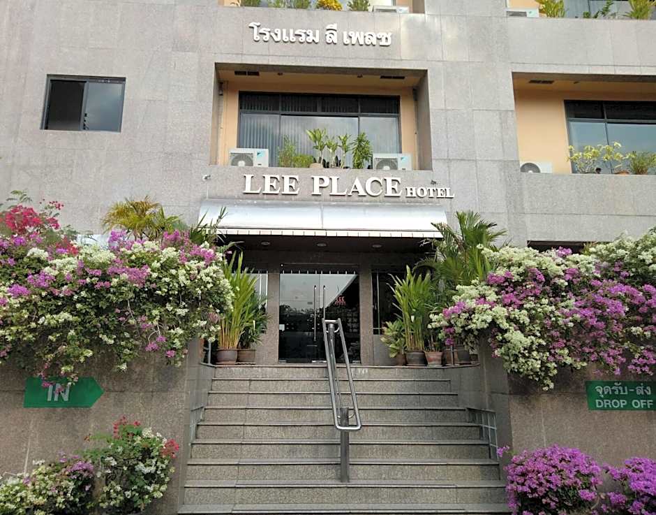 LEE PLACE HOTEL
