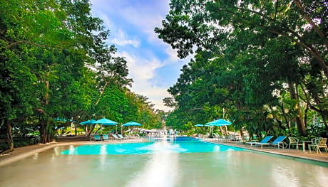 Tambuli Seaside Resort and Spa