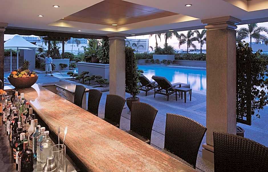 Makati Shangri-La, Manila