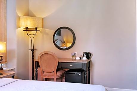 Double Room with Pool View