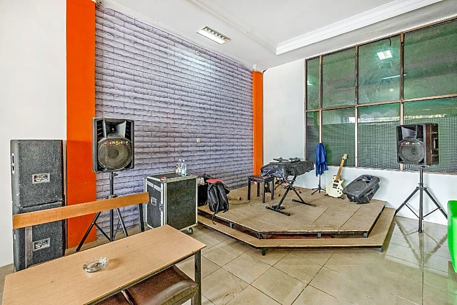 OYO 1906 Zhafira Guest House Syariah