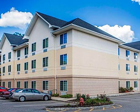 Tapa Hotel, Inn & Suites