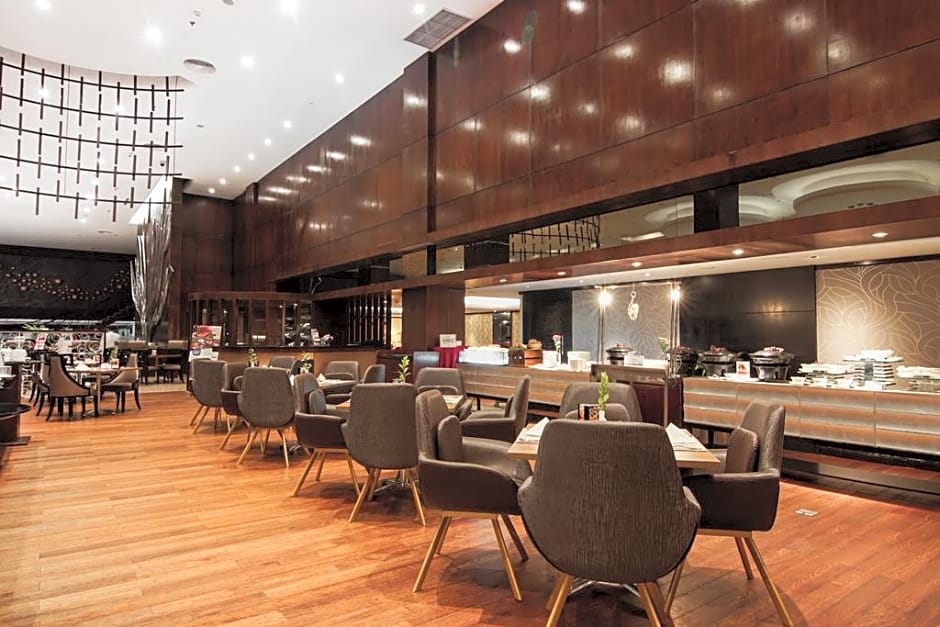 Swiss-BelHotel Harbour Bay