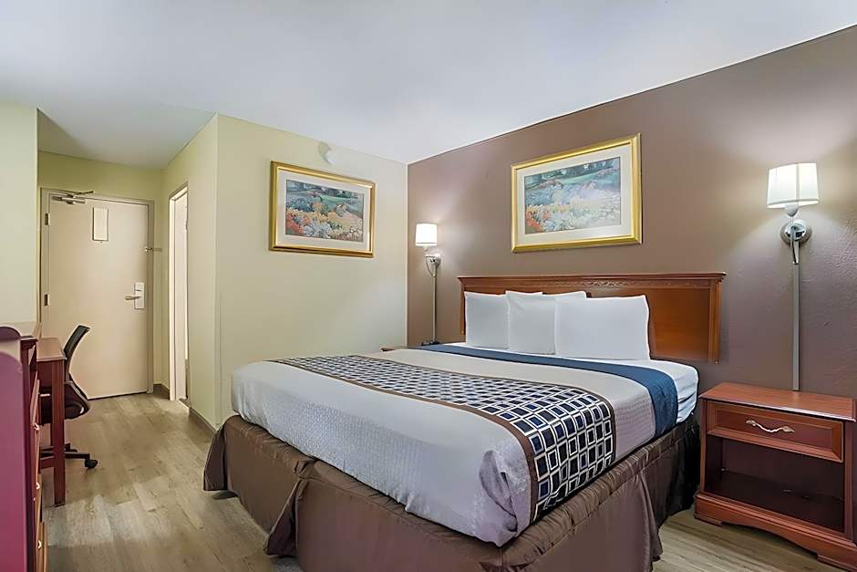 Americas Best Value Inn Tulsa at I-44