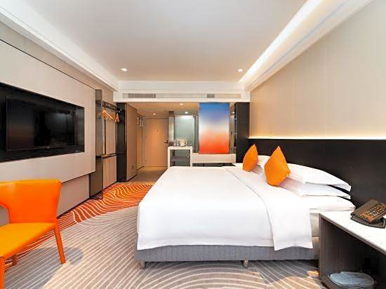 Art Star Hotel (Guangzhou Quzhuang Metro Station)