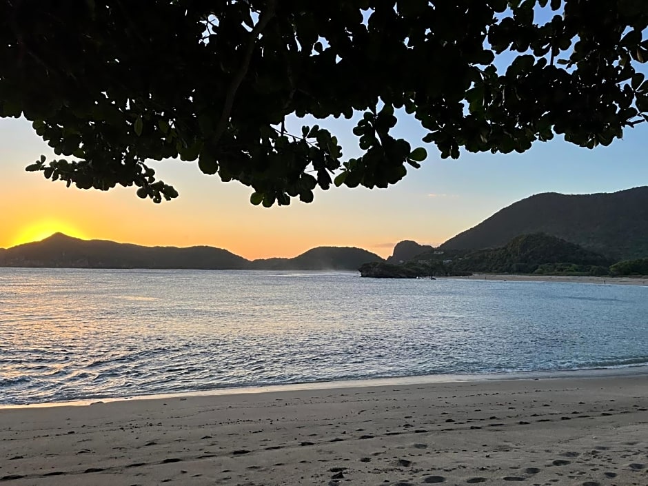 Balong Balong Surf Bungalows & Restaurant