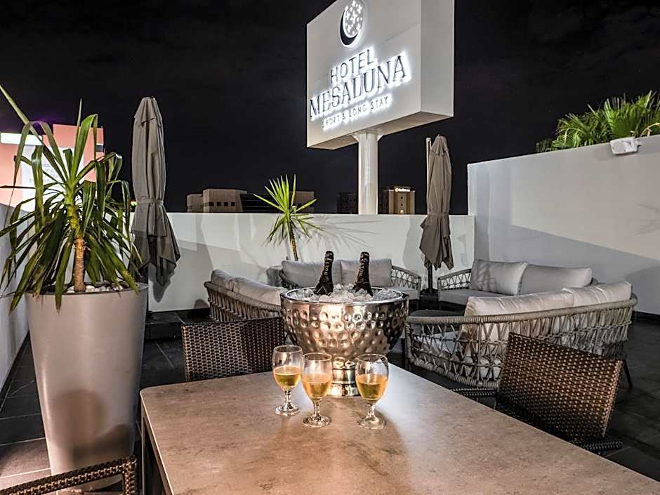 Hotel Mesaluna Short & Long Stay