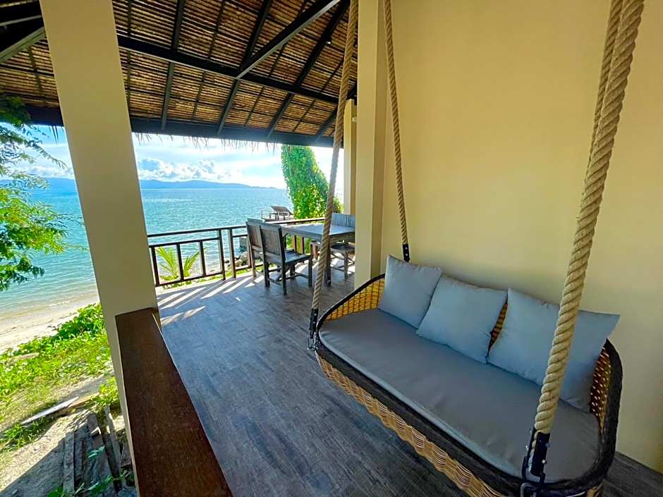 Absolute Beachfront Villas