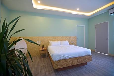 Mosaic Liwliwa Hotel Near Beach