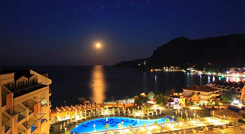 Turunc Premium Hotel