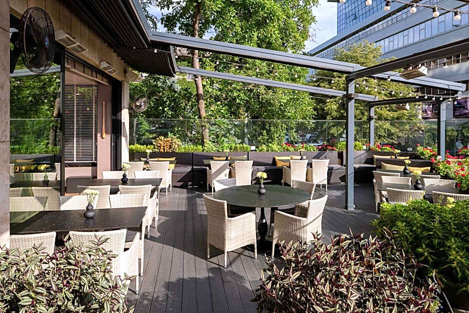 RADISSON BLU LEOGRAND HOTEL