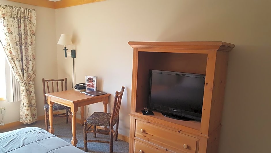 Flat Creek Lodge