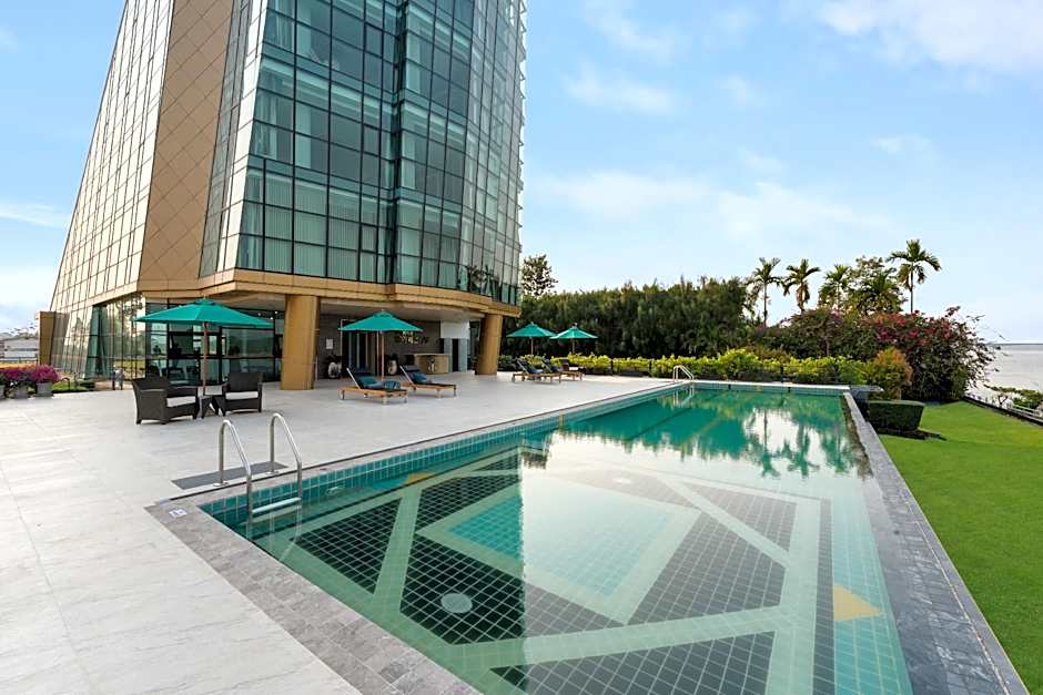 NAKA-RAJ Escape Hotel