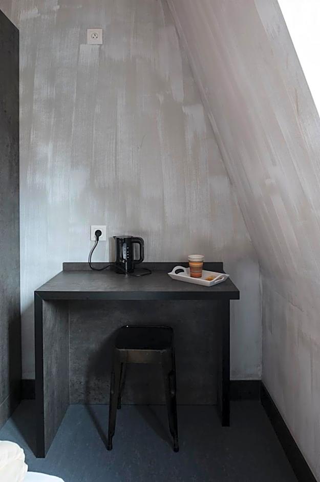 Brxxl 5 City Centre Hostel