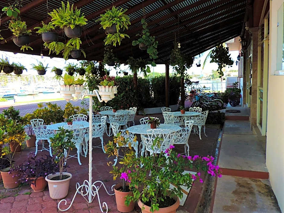 Marina Banderas Suites Hotel Boutique